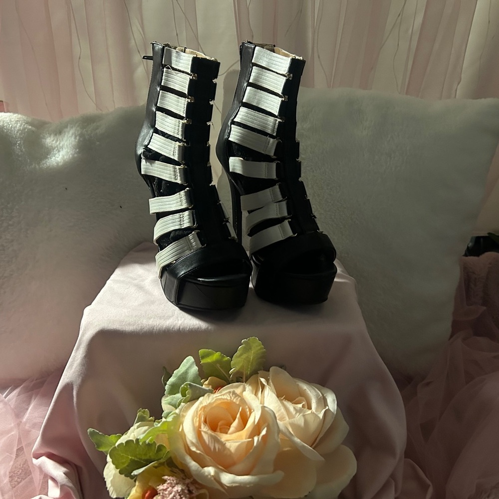 Shoe Republic LA Black and White Strappy Heels